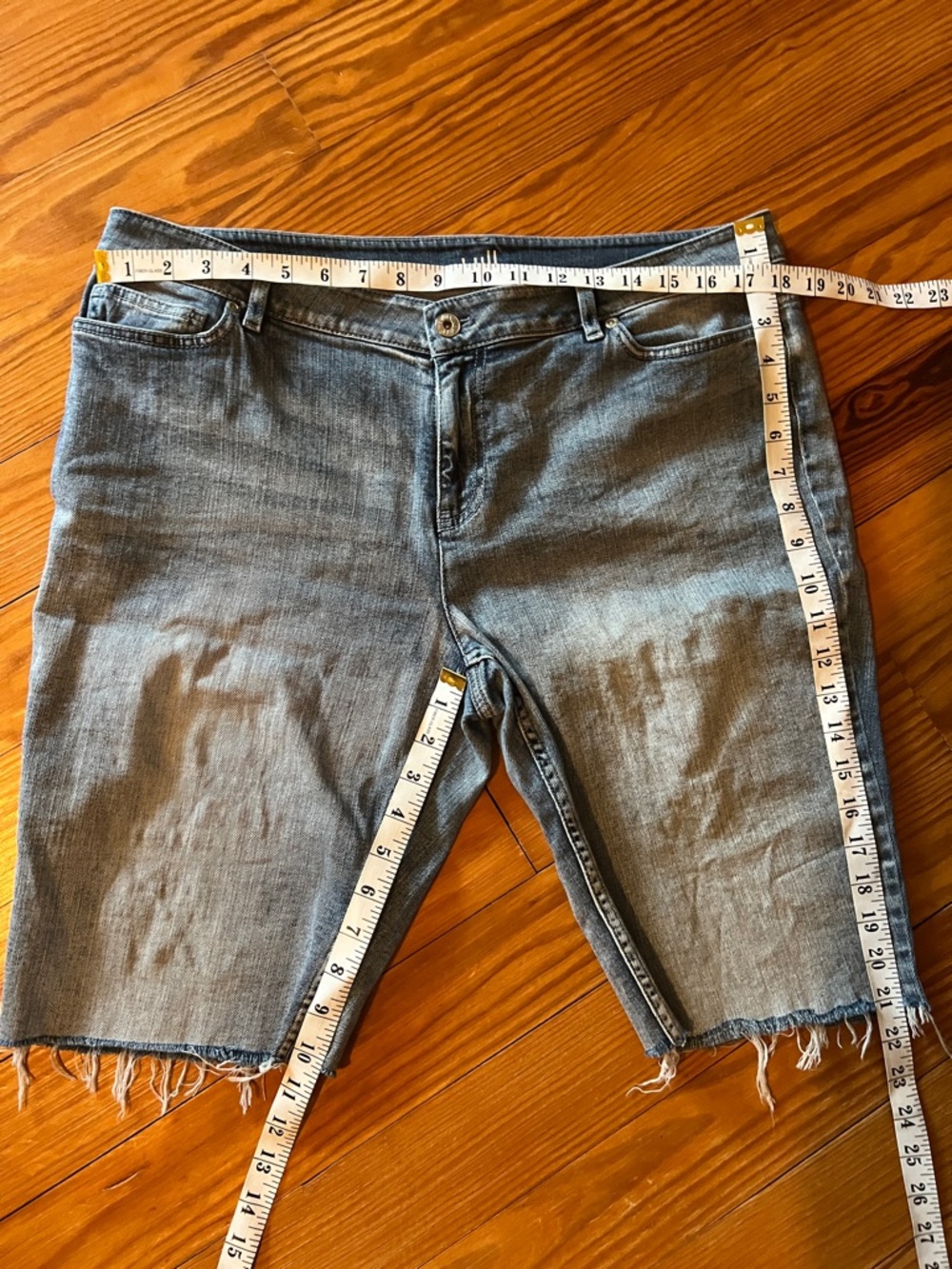 J. Jill Washed Blue Boyfriend Denim Bermuda Shorts 14P - Picture 5 of 6